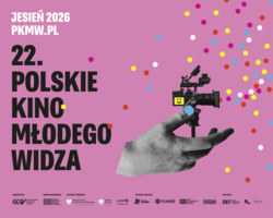 Różowy plakat z dłonią trzymającą małą kamerę filmową, obok napis 22. Polskei Kino Młodego Widza